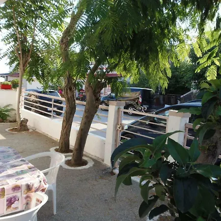 Daire Pavlos House